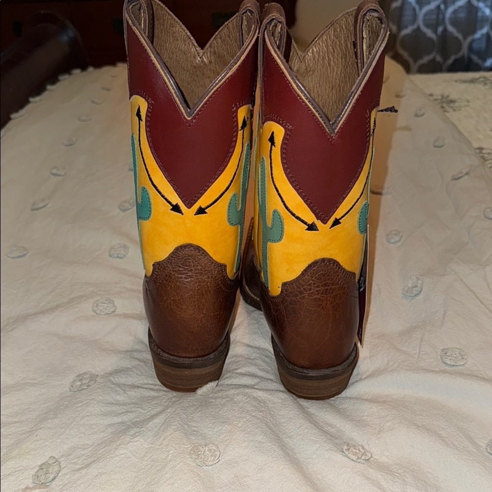 Nocona Brown and Yellow Cactus women’s Cowboy Boots - Picture 4 of 4